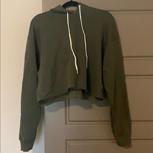 Wild Fable deep green crop sweatshirt. Never worn!